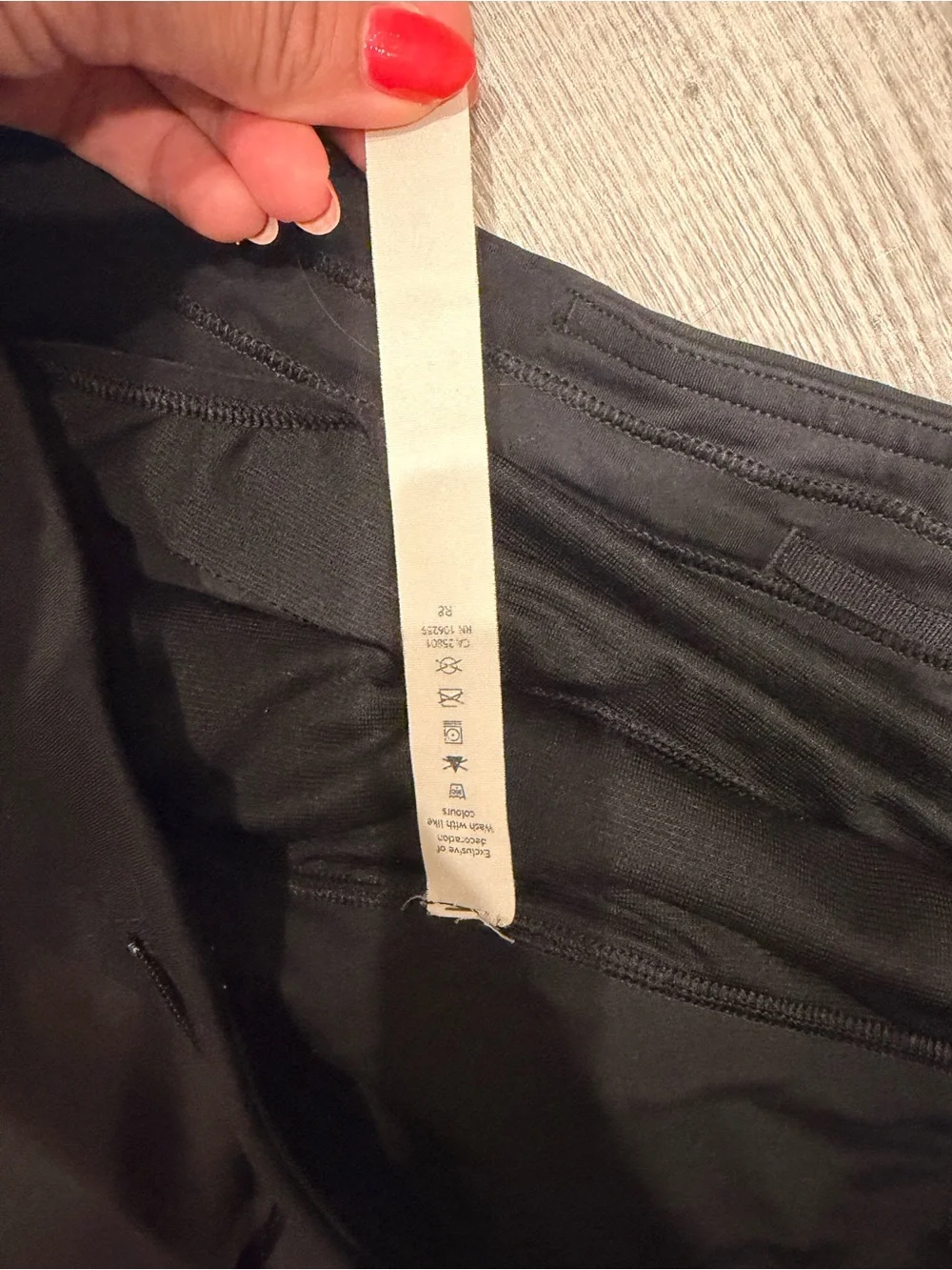 lululemon athletica Speed Up Low Rise 2.5 “ Black Women's Run/Training Shorts